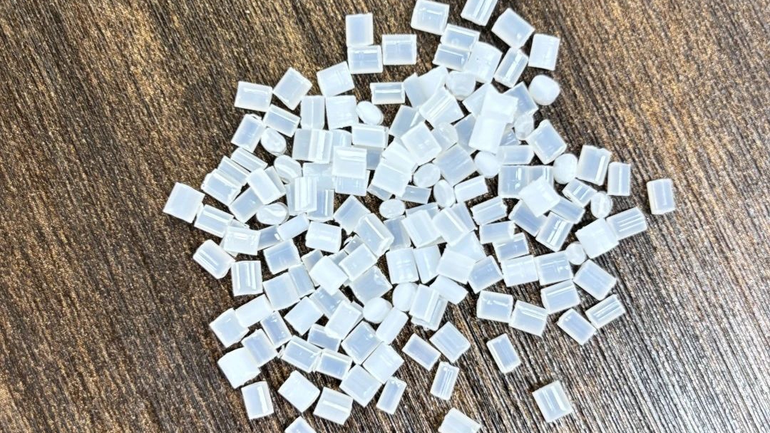 PET耐寒增韧增粘剂